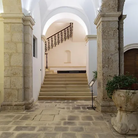 Palazzo Di Paola - Residenza Storica Apartment *